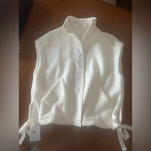BNWT M Women's Cream Fleece Vest with cute side ties